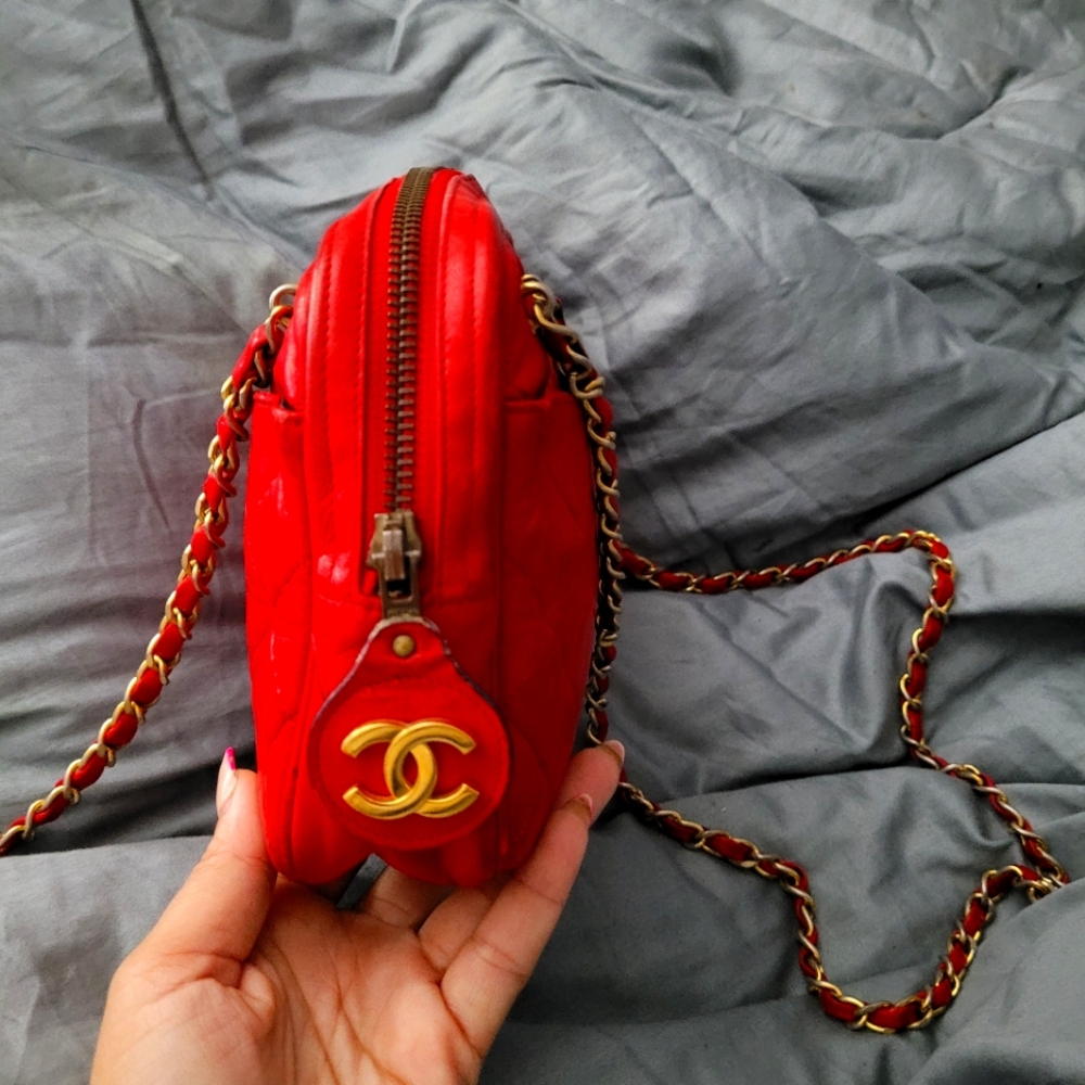 Authentic  VINTAGE CHANEL RED CAMERA BAG